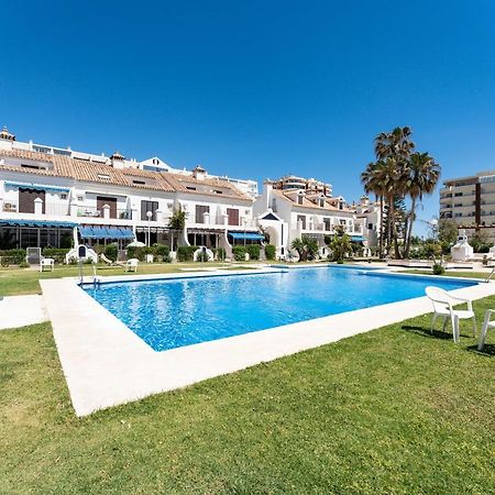 Townhouse Beachside Фуэнхирола Экстерьер фото