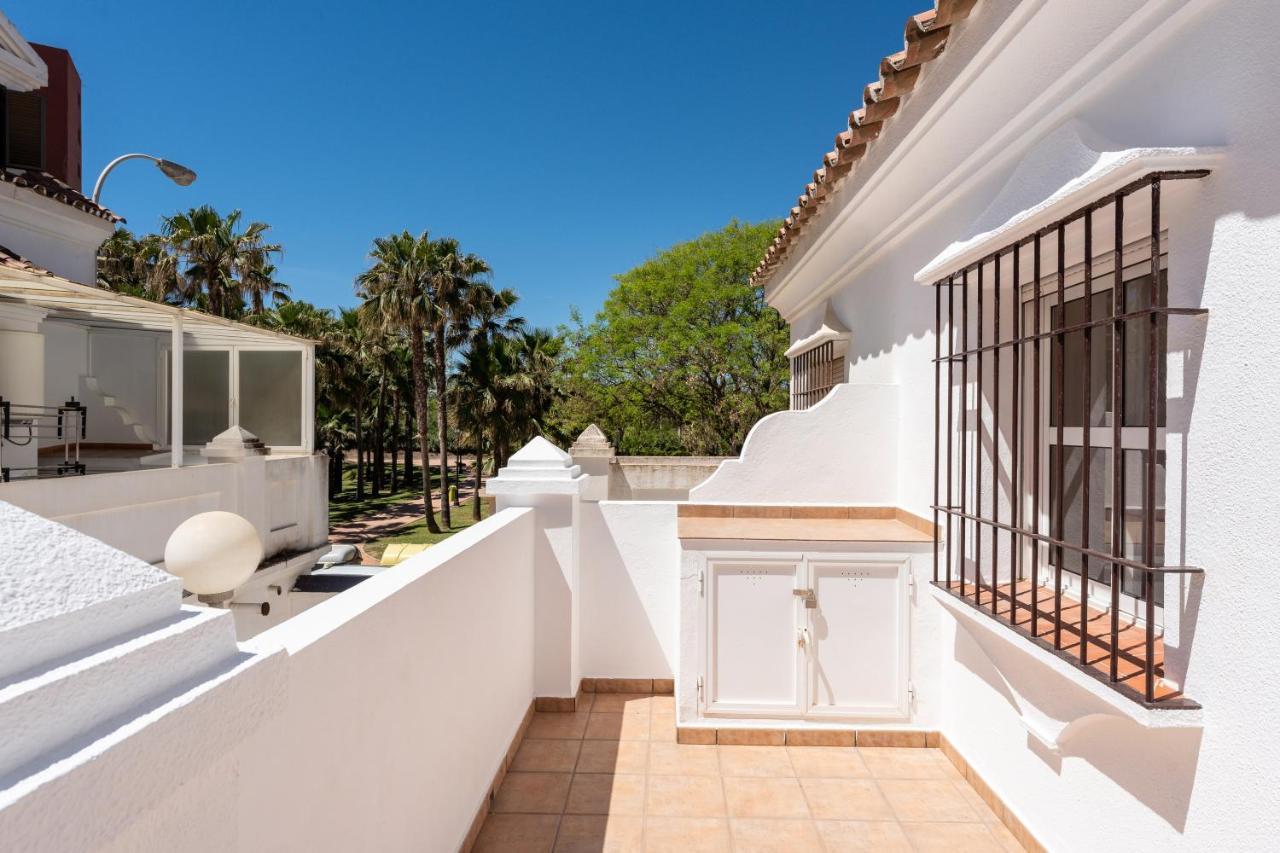 Townhouse Beachside Фуэнхирола Экстерьер фото