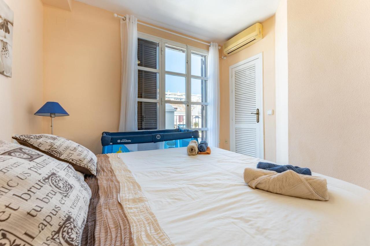 Townhouse Beachside Фуэнхирола Экстерьер фото